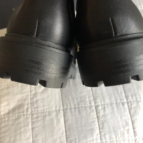 Banana Republic Lug Sole Loafers, NWOT. - Picture 5 of 10